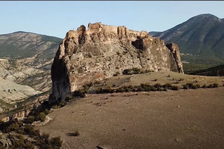 Gevhernik Kalesi (Ardanuç Kalesi)