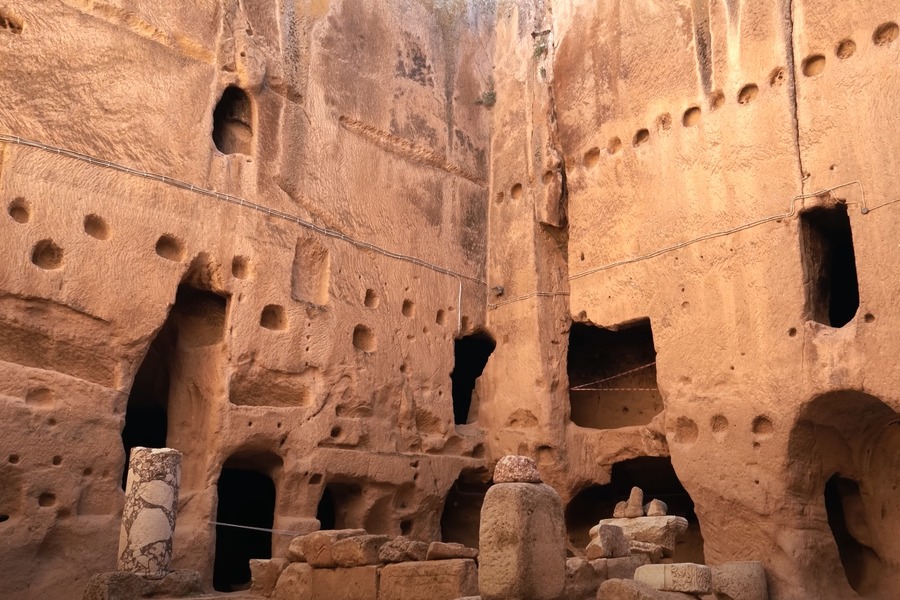 Gümüşler Manastırı