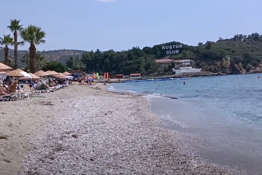 Kuşadası Kuştur Plajı