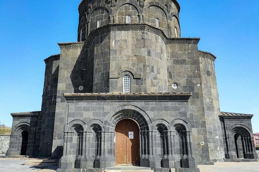 Kümbet Camii (Havariler Kilisesi)