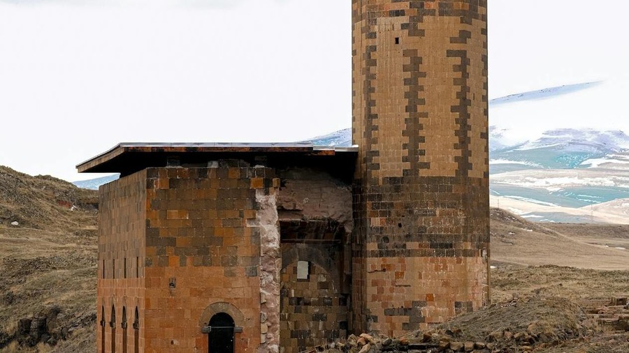 Menuçehr Camii